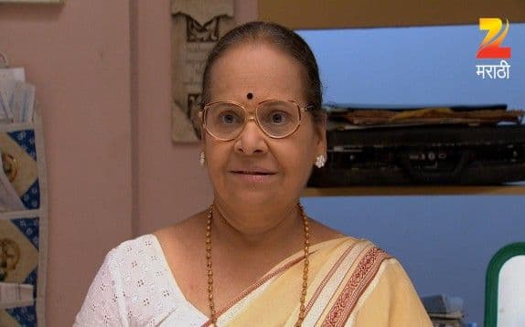 आजींची नवी जाहिरात बघितली का ?...नसेल बघितली तर आजच बघा !!