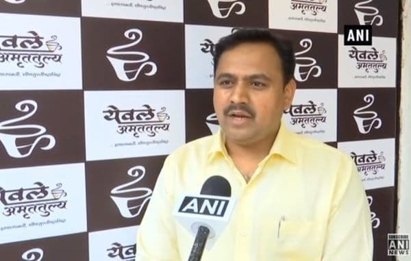 चहाची किंमत १० आणि कमाई तब्बल १२ लाख....पुण्याच्या चहावाल्याची यशोगाथा वाचली का ??