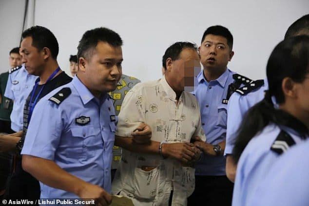 एकाच घरातल्या ११ जणांनी २३ वेळा घटस्फोट घेत एकमेकांशी लग्नं का केली ?