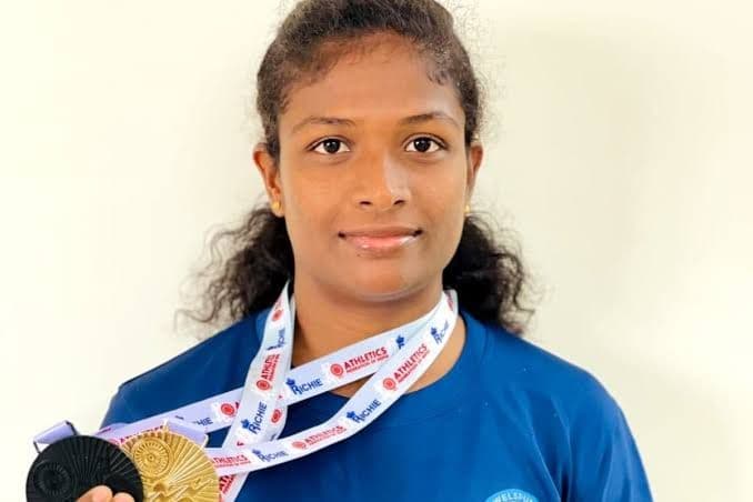 बूट घेण्यासाठीही पैसे नसलेल्या रेवतीने टोकियो ऑलेम्पिकमध्ये धडक कशी मारली? तिची यशोगाथा डोळ्यात पाणी आणेल!!