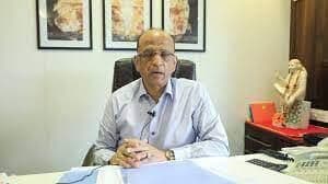 ७) विनोद कुमार अग्रवाल