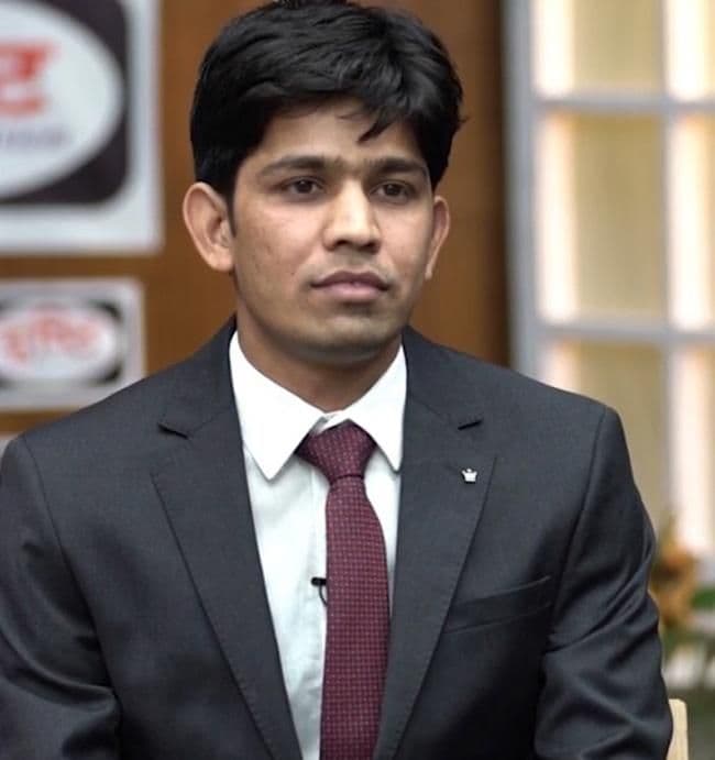 सनी देओलच्या सिनेमापासून प्रेरणा घेऊन आयपीएस अधिकारी बनलेल्या कॉन्स्टेबलची गोष्ट!!