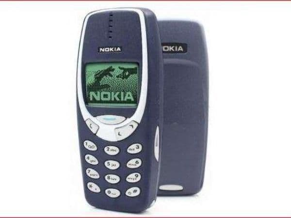 स्मार्टफोन नको, डंबफोन हवा? पण हा डंबफोन नक्की कसा असेल? लोकांना तो का घ्यायचा आहे?