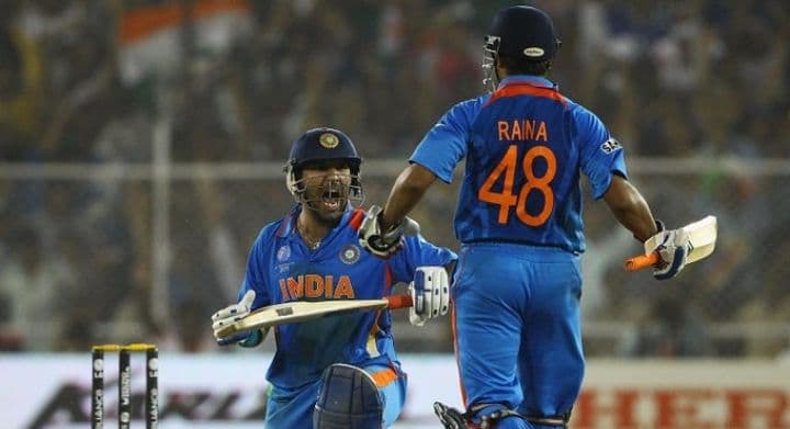 ड्रेसिंग रूम किस्सा:  धोनीच्या निवृत्तीची बातमी ऐकताच जिवापेक्षा ही खास असलेल्या या मित्राला अश्रू झाले होते अनावर