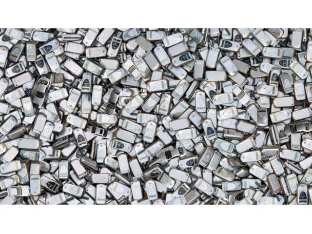 फोनच्या गर्दीत लपलेल्या कार तुम्हाला सापडतात का?