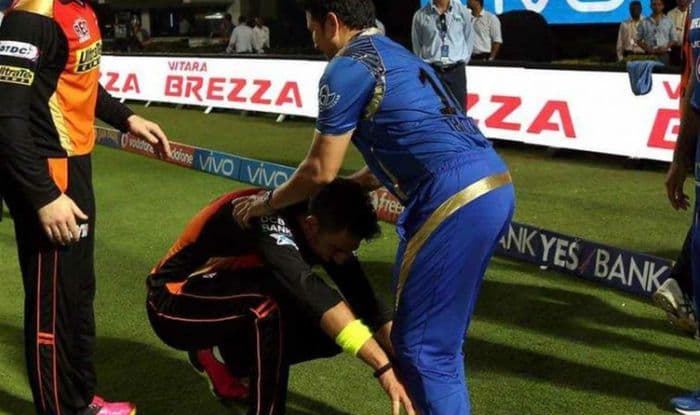 जेव्हा युवराज देवाचे पाय पकडतो!!!