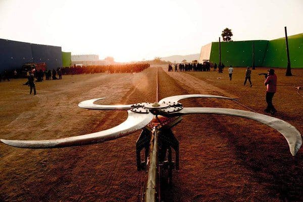 भल्लालदेवाचा ह्यो भयानक रथ नेमका चालतोय तरी कशावर ?