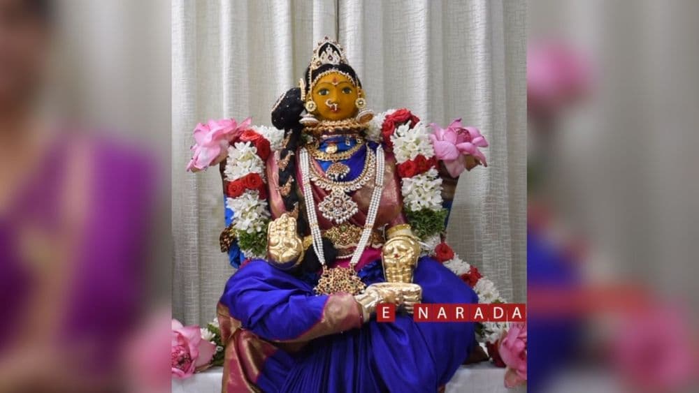 गौरींना साडी नेसवण्याची ही पद्धत तुम्हांला माहीत आहे का ?