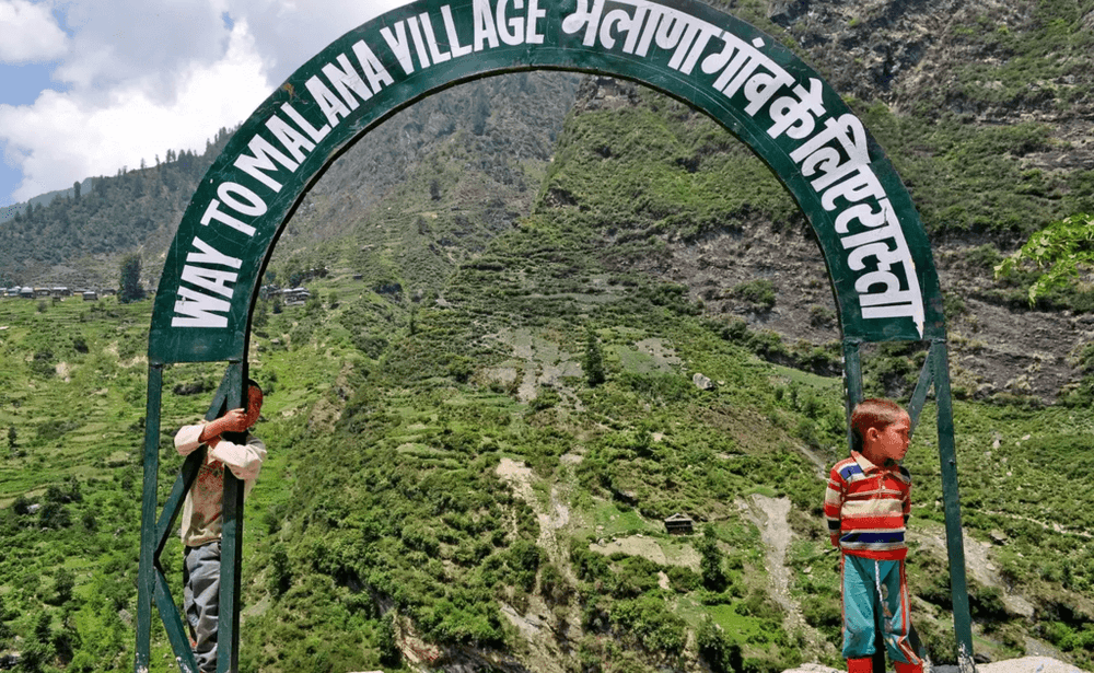 वाचा या चरस पिकवणाऱ्या गावाबद्दल काही माहित नसलेल्या गोष्टी !!