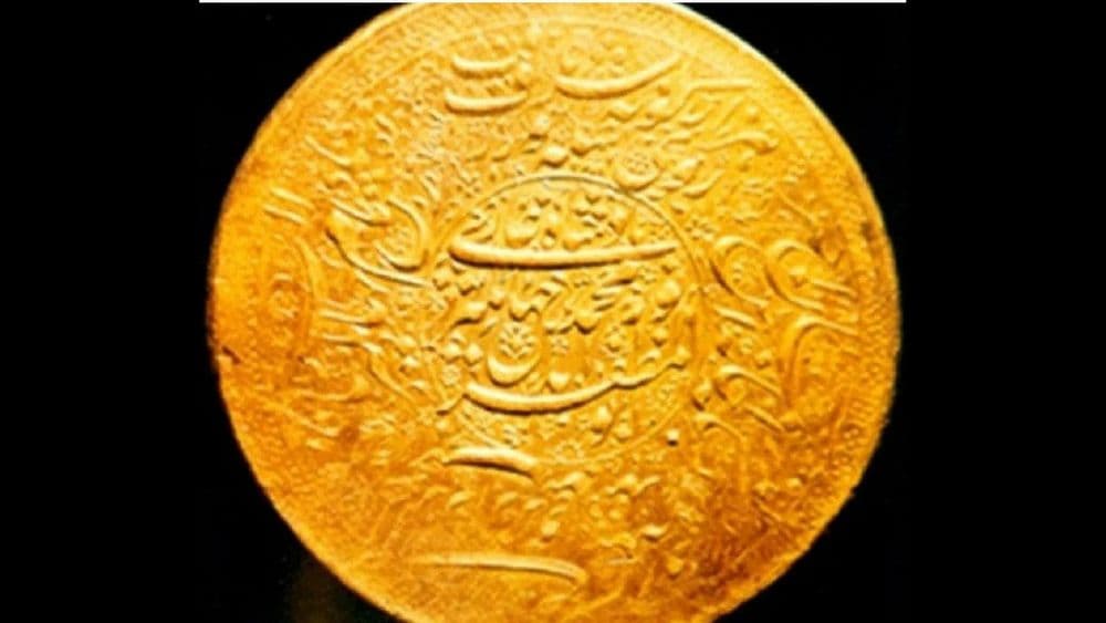 गोष्ट ६८ कोटींना विकल्या गेलेल्या भारतीय सोन्याच्या मोहोरेची.. कुणाची होती ती मोहोर?