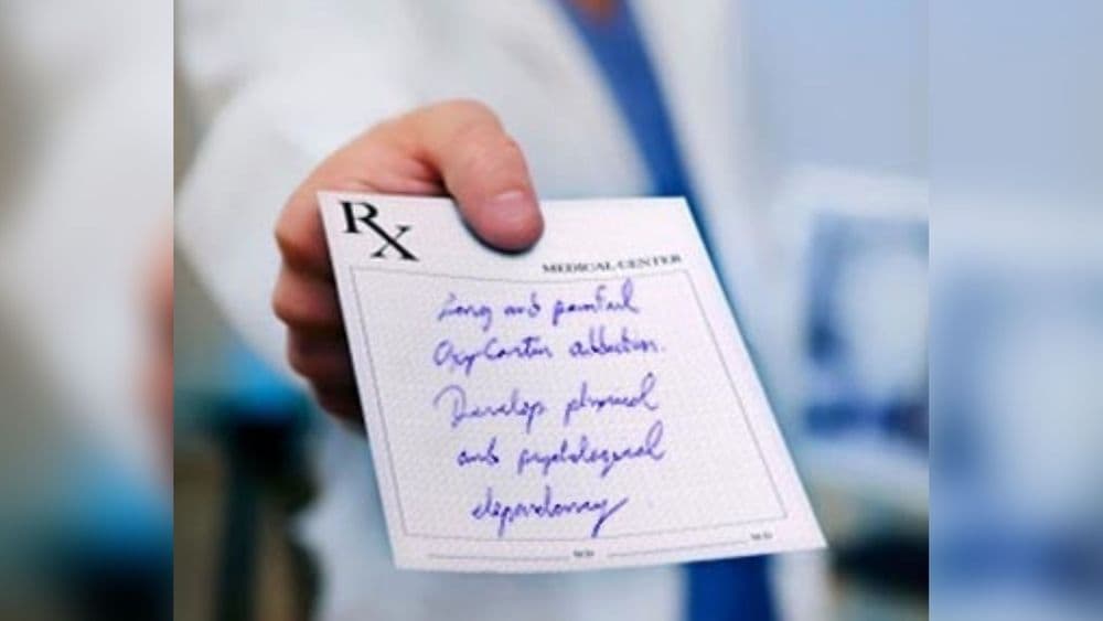 म्हणून डॉक्टरांना आता घ्यावे लागणार आहेत चांगल्या हस्ताक्षराचे धडे !!