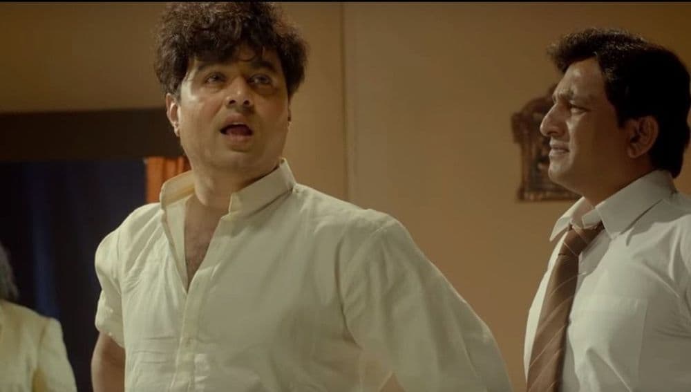 मराठी रंगभूमीचा पहिला सुपरस्टार 'आणि..डॉ. काशिनाथ घाणेकर'....ट्रेलर बघून घ्या भाऊ !!