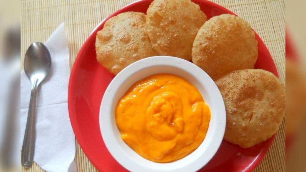 मुंबईत आमरस थाळी मिळण्याची ही सहा ठिकाणे, कधीचा बेत आहे मग??