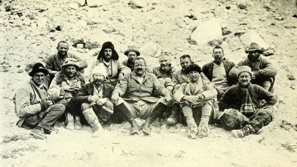 ऑलिम्पिकमध्ये गिर्यारोहण स्पर्धा होती? या स्पर्धकांना मरणोत्तर पदके कां देण्यात आली?