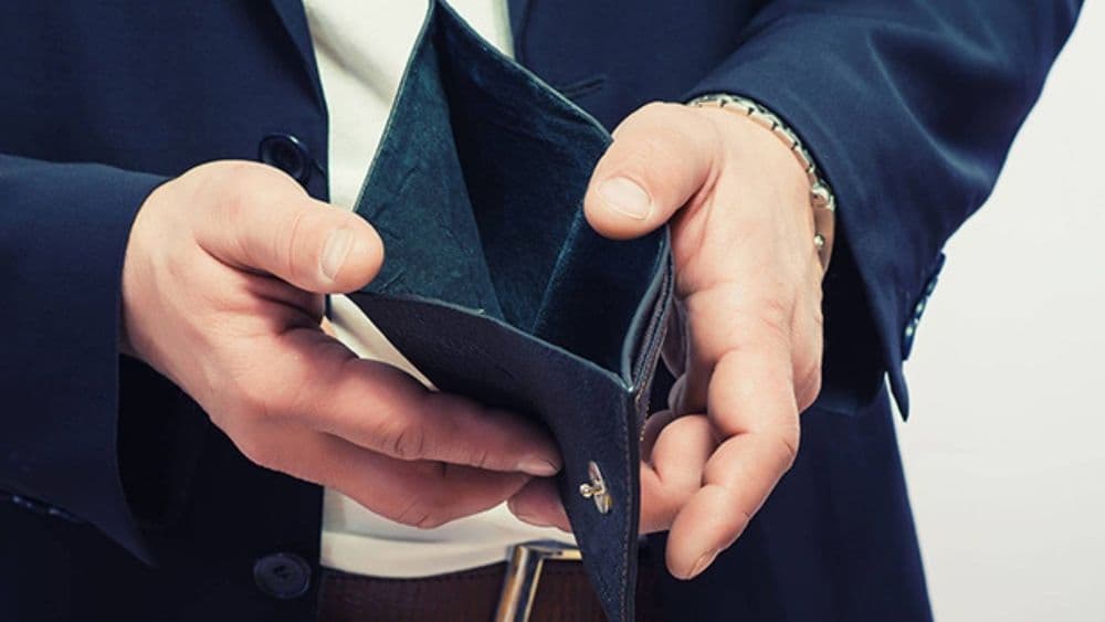 ८१% लोकांचे पैसे महिना संपायच्या आधीच संपलेले असतात. तुम्ही त्यापैकी एक आहात का ? 