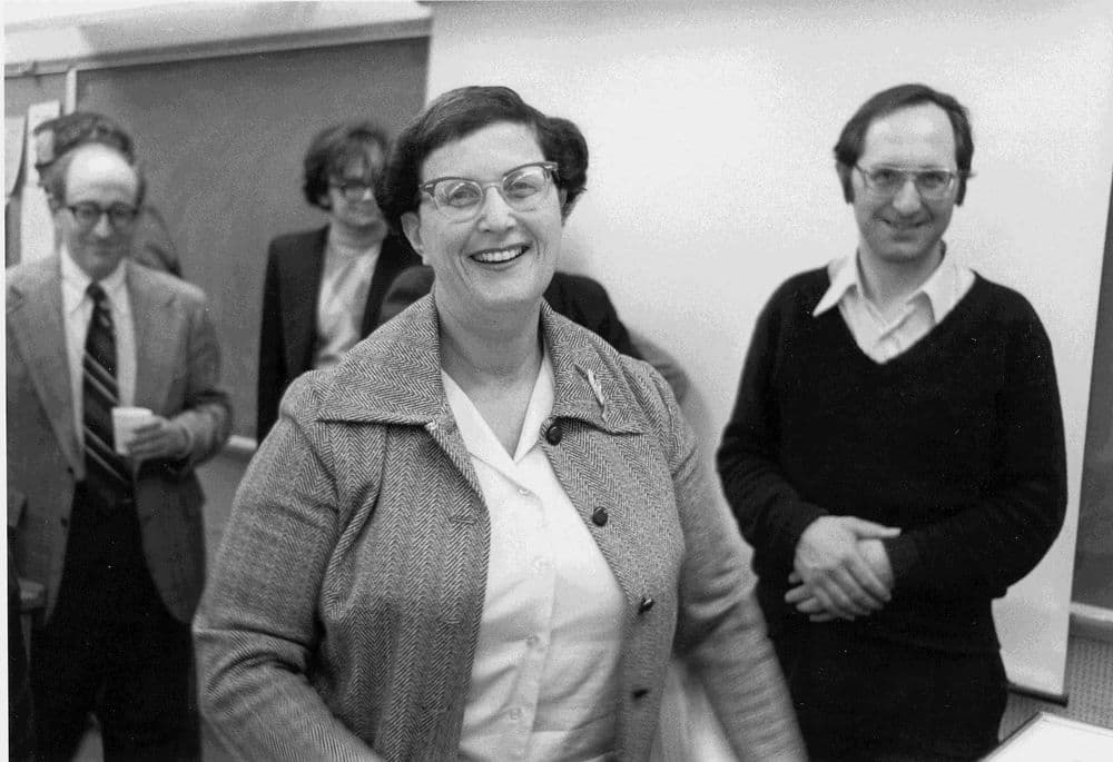 बिझनेस कामकाजासाठी कॉम्प्युटर वापरला जाण्याचं श्रेय कोबोलची जननी- जीन समेटला द्यायला हवं!!