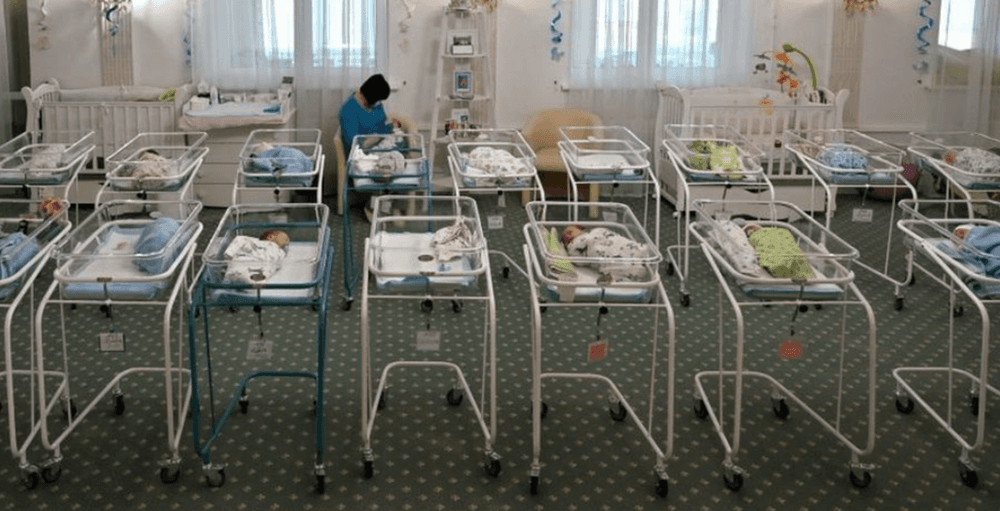 जाणून घ्या युक्रेनला जगाची 'बेबी फॅक्टरी' म्हणून कसे ओळखले जाऊ लागले!! या उद्योगाची काळी बाजूही पाहा..