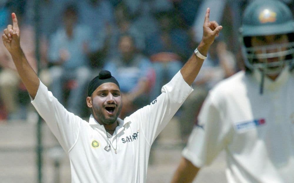 जेव्हा भज्जीच्या फिरकीवर नाचले होते कांगारू! हॅटट्रिक घेत रचला होता इतिहास; पाहा व्हिडिओ