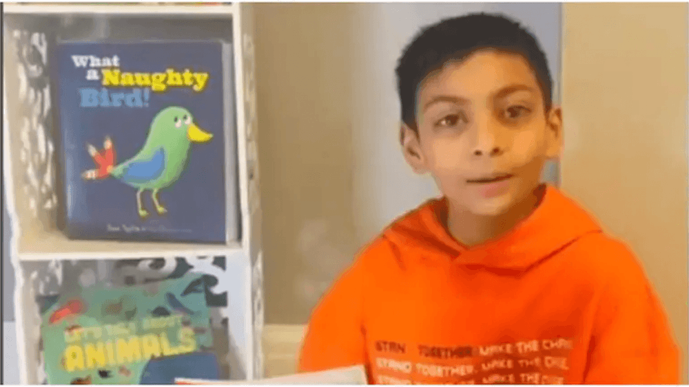 ११ वर्षांचा स्टॅनले सिंग मुलांमध्ये वाचनाची आवड कशी निर्माण करतोय की लेखक स्वत:च त्याला त्यांची पुस्तके पाठवत आहेत?
