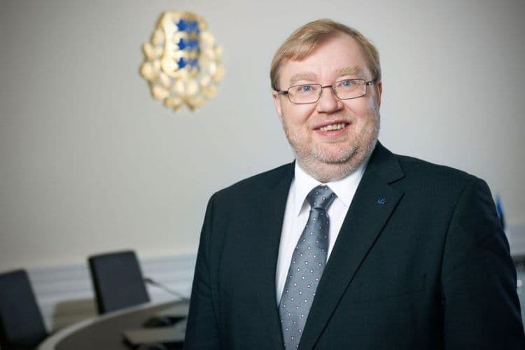 १. मार्ट लार