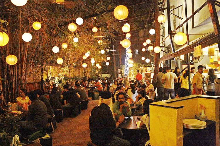 ९. पृथ्वी कॅफे.