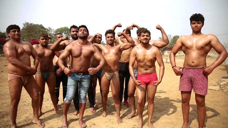भारतातील एकमेव 'बाउन्सर्स'चं गाव...वाचा या अनोख्या गावाबद्दल !!