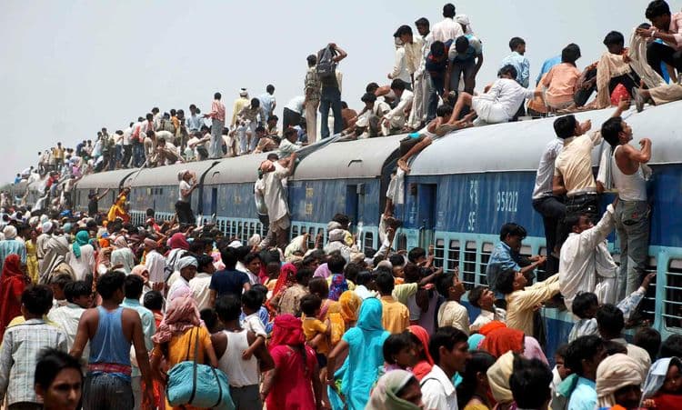 भारताच्या वाढत्या लोकसंख्येची ५ अविश्वसनीय तथ्ये !!
