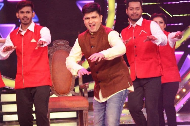 ११. सुशांत शेलार