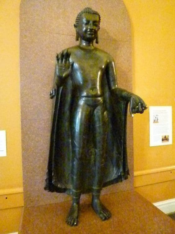  १)	सुलतानगंज बुद्धमूर्ती