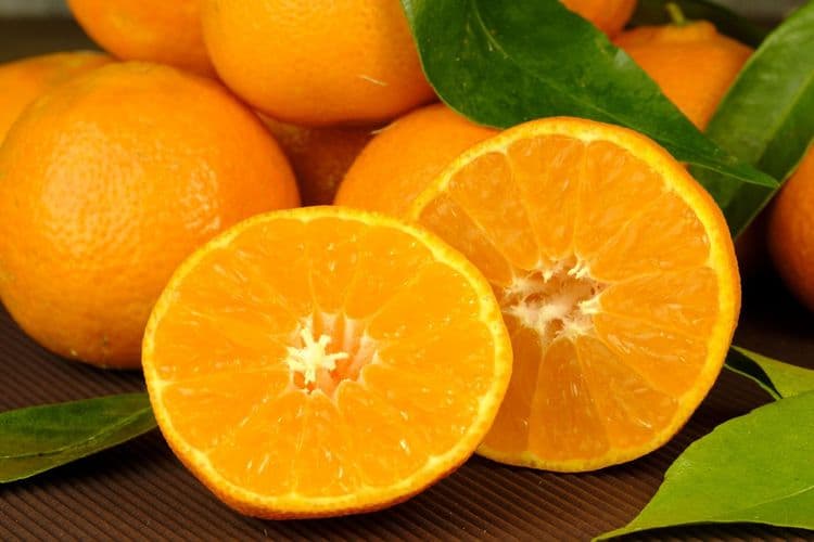 रंग आधी की फळ ? 'ऑरेंज' नावाबद्दल ही गोष्ट माहित आहे का तुम्हाला ?