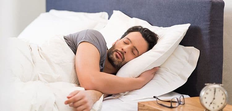 ३. पुरेशी झोप घ्या