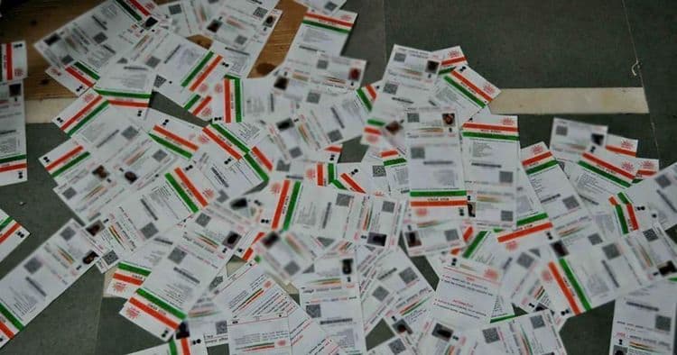 ९ कोटी लोकांची आधार कार्डांची माहिती लीक झालीय?? जाणून घ्या नक्की काय घडलंय!!