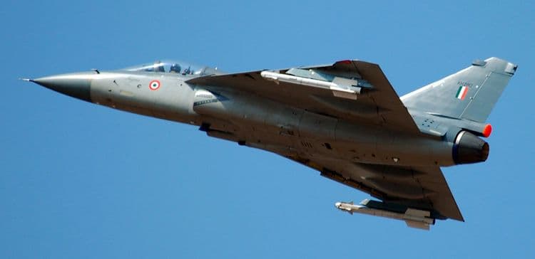 गगन सदन 'तेजस'मय - HAL आणि वायुदलाची स्वदेशी भरारी !!!