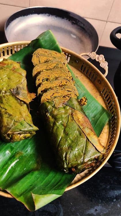 ५: मांसाहारी, कोळंबी वापरून केलेली तिखट अळूवडी