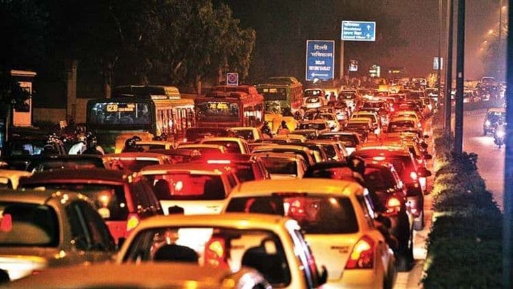 अपहरणकर्ते अडकले ट्राफिकमध्ये...पुढे काय घडलं ?