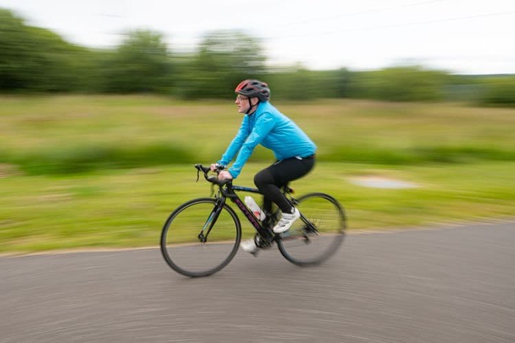 6) पोजिशन बदलत रहा.