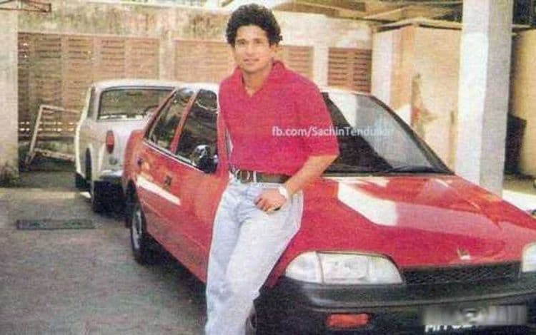 सचिन त्याच्या पहिल्या कारला मिस करतोय...त्याने चाहत्यांना काय आवाहन केलंय पाहा!!
