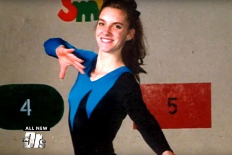 तर नक्की कशामुळे एरीनला हे व्यसन जडले?