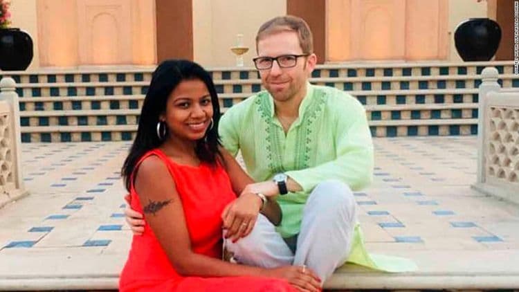 समुद्रात बुडता बुडता ती प्रेमात पडली? काय आहे भारतीय मुलगी आणि नेदरलँड्सच्या मुलाची प्रेमकथा !!