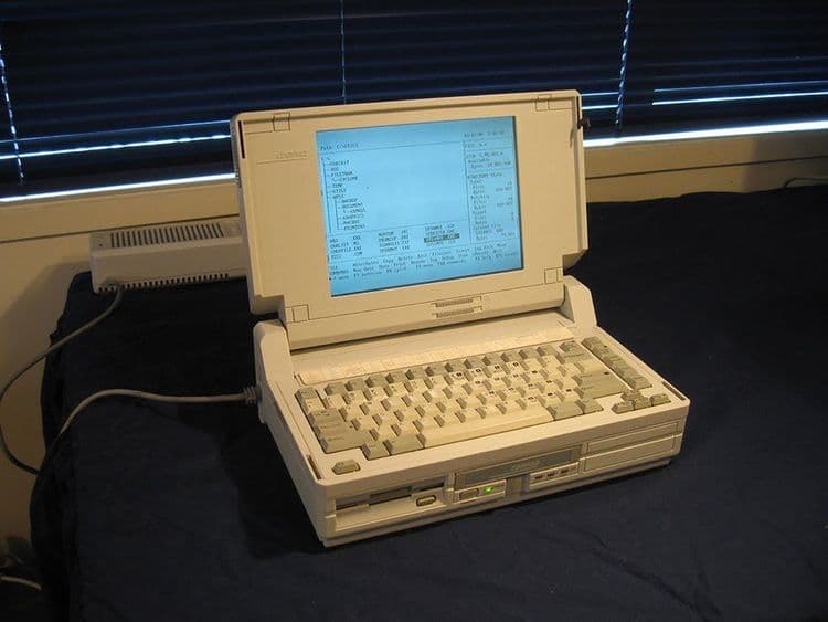 १९८८: Compaq SLT / 286