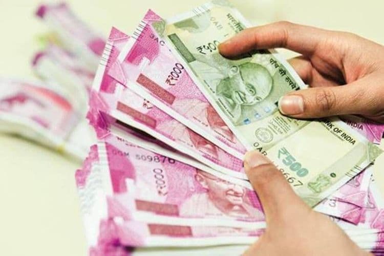 बँकेने चुकून पाठवलेले साडेपाच लाख परत न करण्यासाठी या माणसाने दिलं विचित्र कारण!! तुम्हांला तरी पटतं का पाहा..