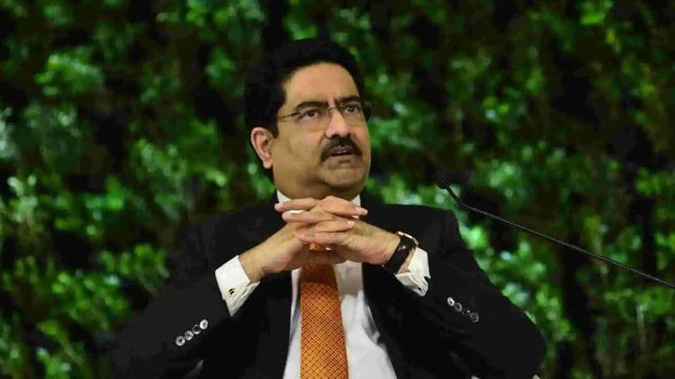 ४) कुमार मंगलम बिर्ला