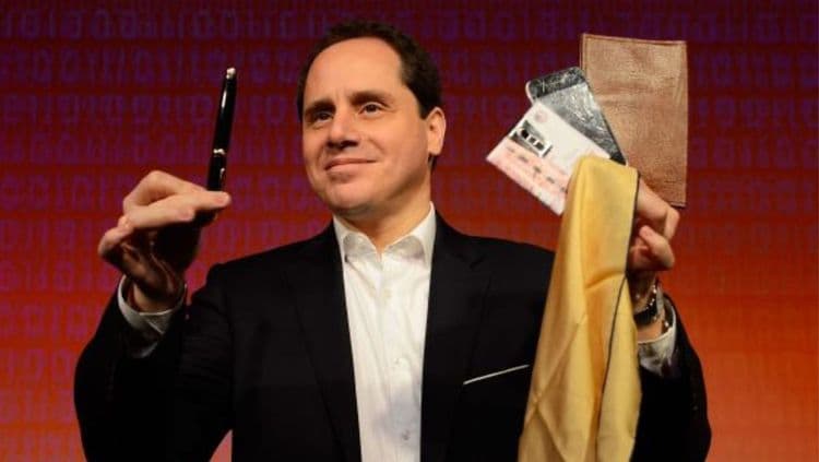 अजून एक अवलिया  जेम्स फ्रीडमन