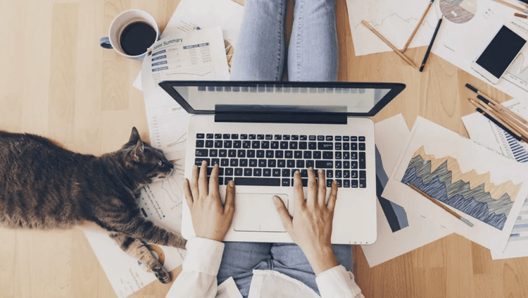 केंद्राचे नवे वर्क फ्रॉम होमचे नियम समजून घ्या. ते आपल्या फायद्याचे कसे आहेत ते ही पाहा..