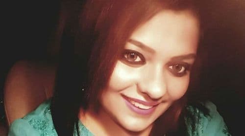 एका पाकिस्तानी गायिकेने चक्क मराठी गाणं गायलं...बघा हा व्हिडीओ!!