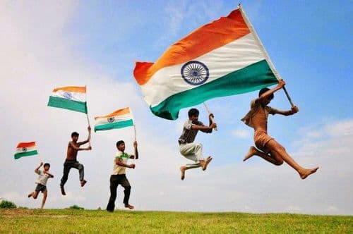 जाणून घ्या भारतीय ध्वजाबद्दलच्या काही रोचक आणि ज्ञानवर्धक गोष्टी... 