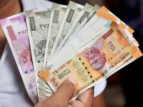 रिझर्व बँक कोणत्या नोटा काढायच्या ते कसं ठरवते?  २००ची नोट काढण्यामागं हे कारण आहे बरं...