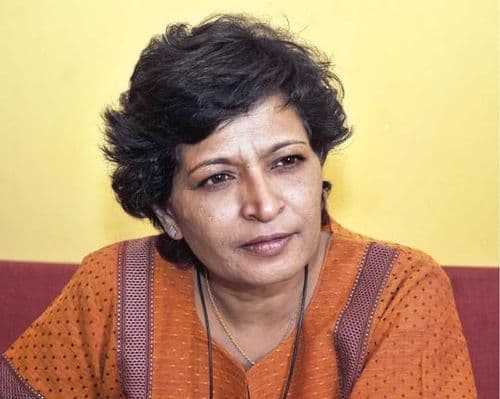 बंदूकीचा नेम नेहेमीच चुकतो -विचारांची तोफ धडधडतच राहते...
