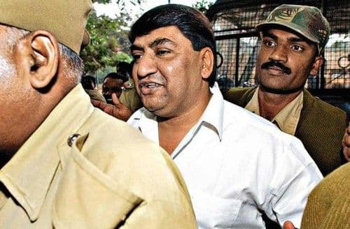 ‘कथा तेलगीच्या विळख्याची’ : कोण होता तेलगी ? चला जाणून घेऊ तेलगी बद्दल !!
