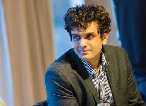 सर्वोत्कृष्ट मूळकथा : अमित मसुरकर (न्यूटन)